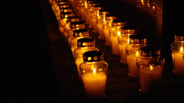 Poles to spend up to £200 on All Saints’ Day visits as costs rise