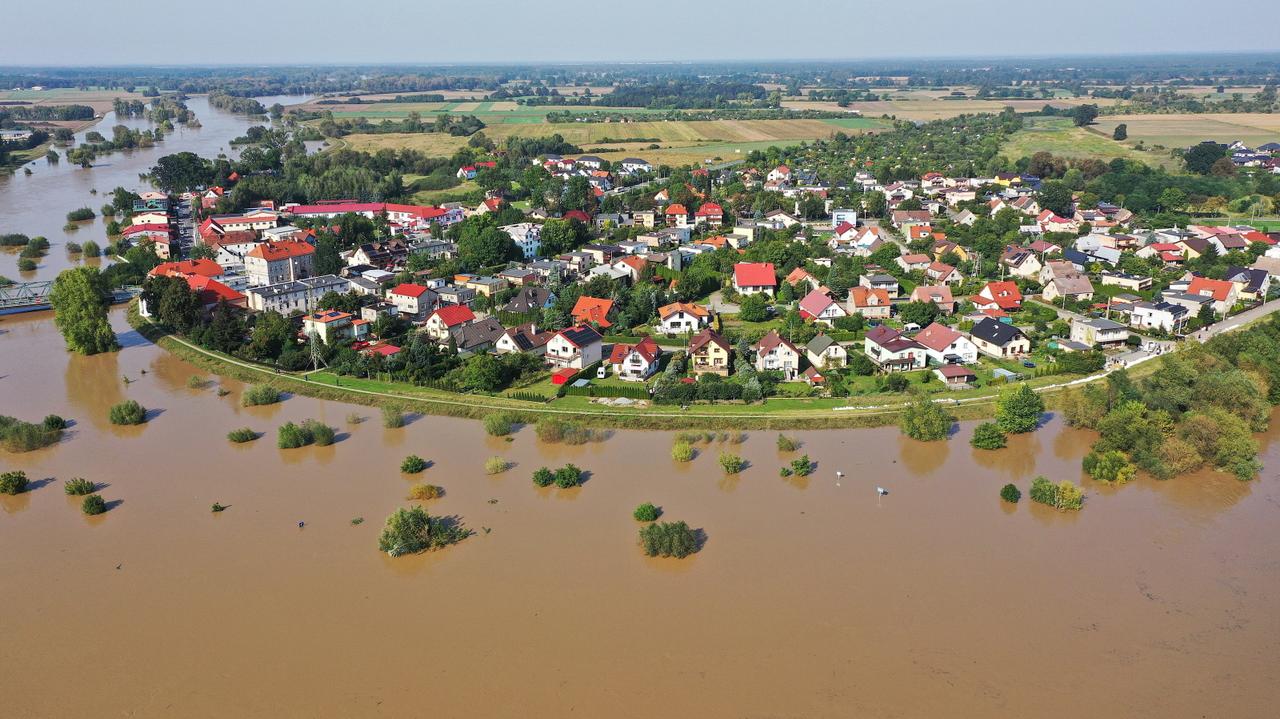 Flood 2024. Crisis headquarters in Wrocław. Oława is still the