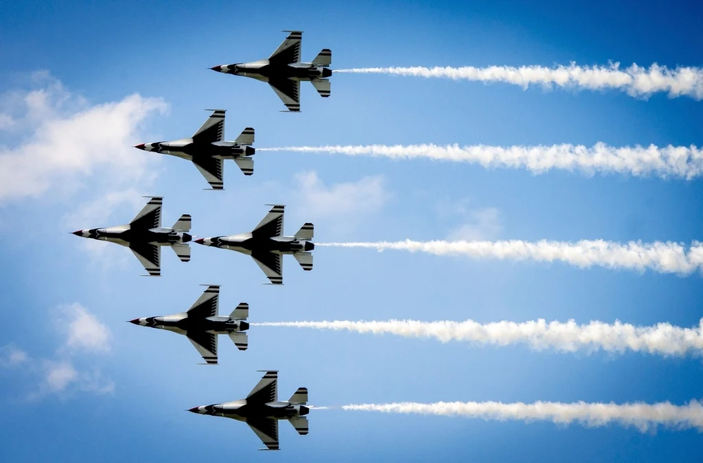 Swedish fighter jets begin mission over Poland to protect logistics hub